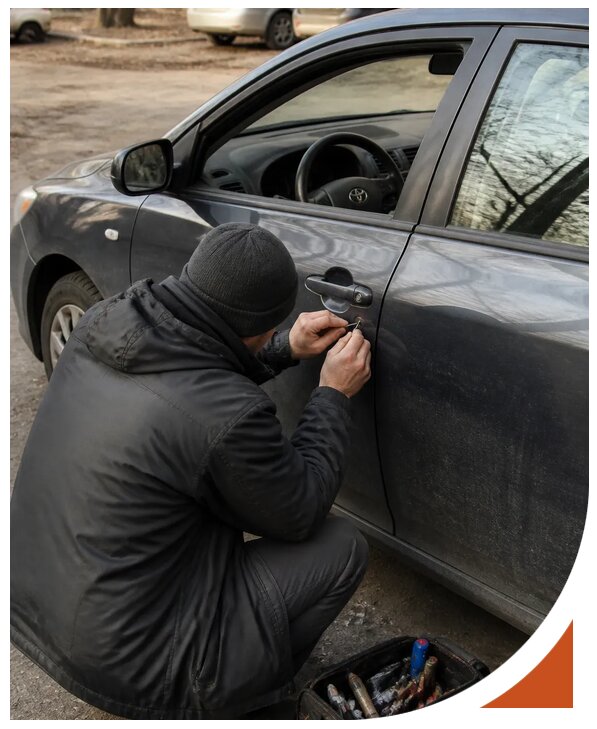 Профессиональное вскрытие автомобиля Тойота без повреждений в Тамбове